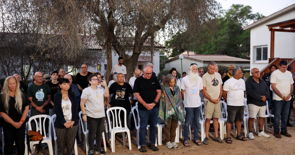 Impacto de Hamas en Kfar Aza: sobrevivientes y comunidad en duelo y búsqueda de seguridad tras 2 años de terror