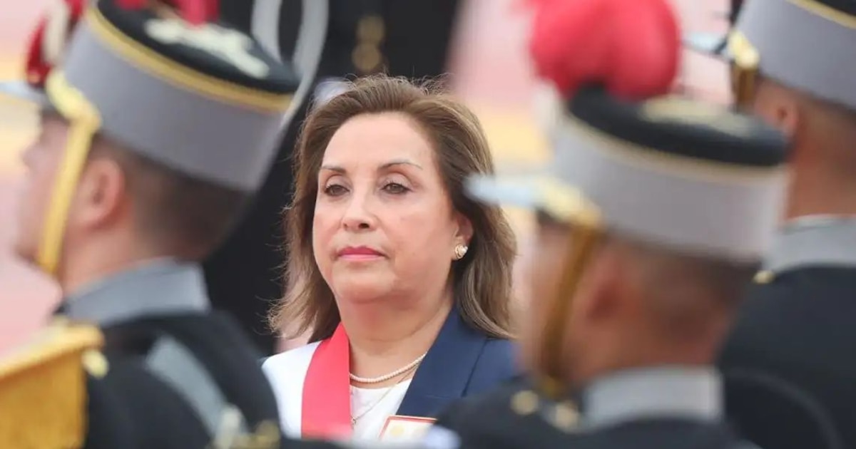 Dina Boluarte responsabiliza a otros gobiernos por aumento delictivo y pide comprensión a transportistas