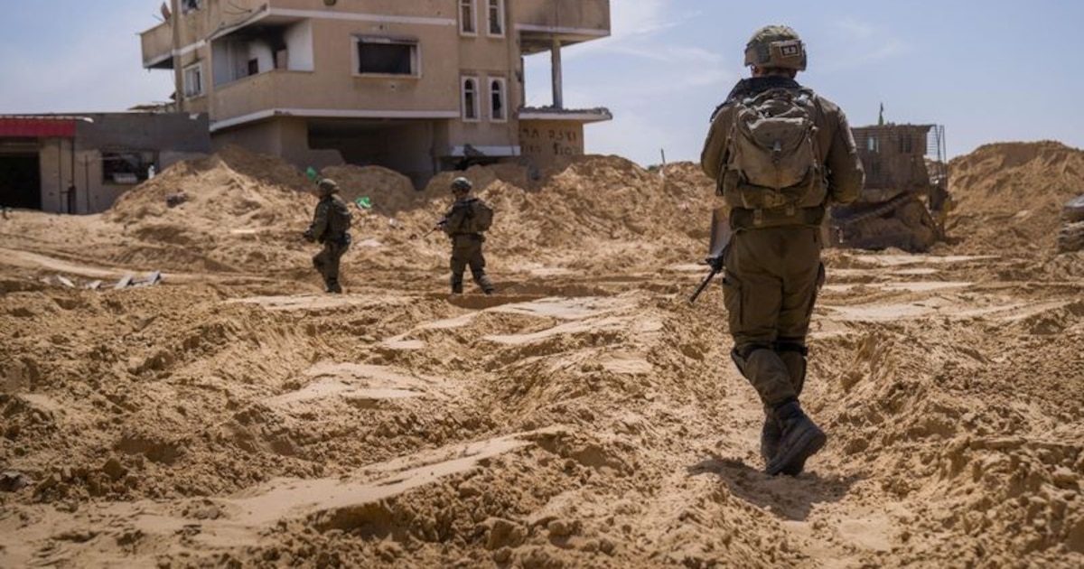Israel y Hamas pactan intercambio de rehenes y retiro de tropas en Gaza en un histórico acuerdo respaldado por EE. UU.