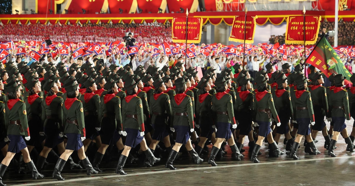 Corea del Norte desata alarma mundial con imponente desfile militar y exhibe nuevo misil nuclear Hwasong-20