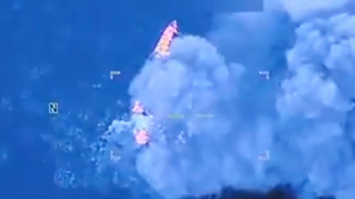 ¡EE.UU. Bombardea Barco de Narcos en Operación Letal! Mueren Tres Terroristas y Se Afianza la Guerra contra el Narcotráfico