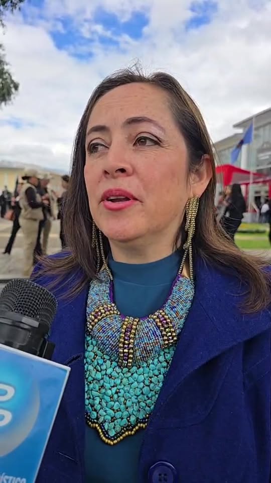 Ministro de Cultura entrega reconocimiento a Juan Cabeo en Cajamarca