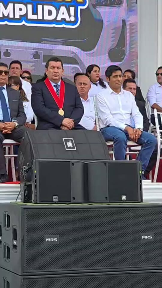 Policía de Cajamarca recibe 131 camionetas con tecnología avanzada