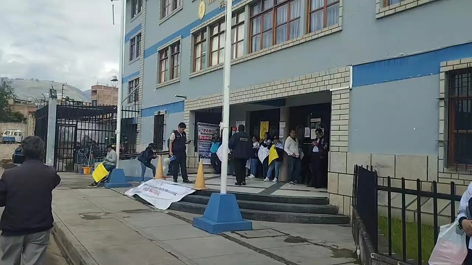 Trabajadores del Ministerio Público en Cajamarca protestan por mejoras laborales