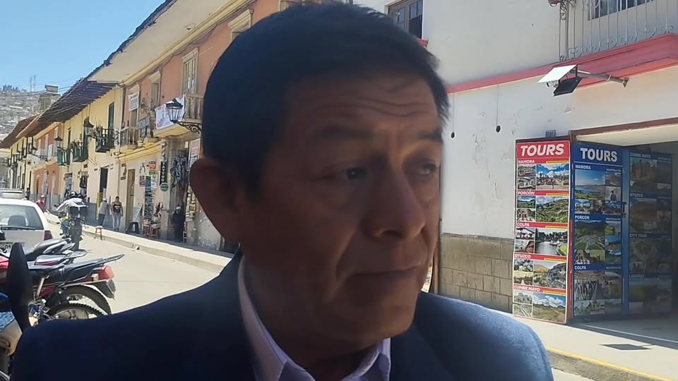 Ex regidor de Cajamarca pide al alcalde promover obras en TikTok