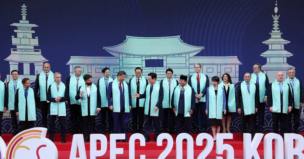 APEC Cierra con Tregua entre EE.UU. y China y Llamado a Expandir el Comercio en Región de Asia-Pacífico