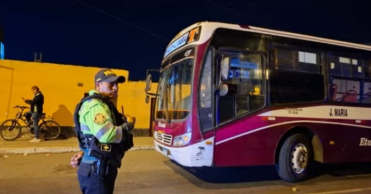 Bus en Chorrillos recibe cinco disparos y pone en riesgo a pasajeros