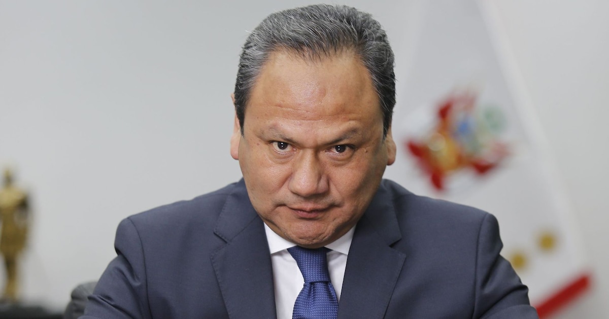 Exministro de PPK y Pedro Castillo anuncia candidatura presidencial 2026