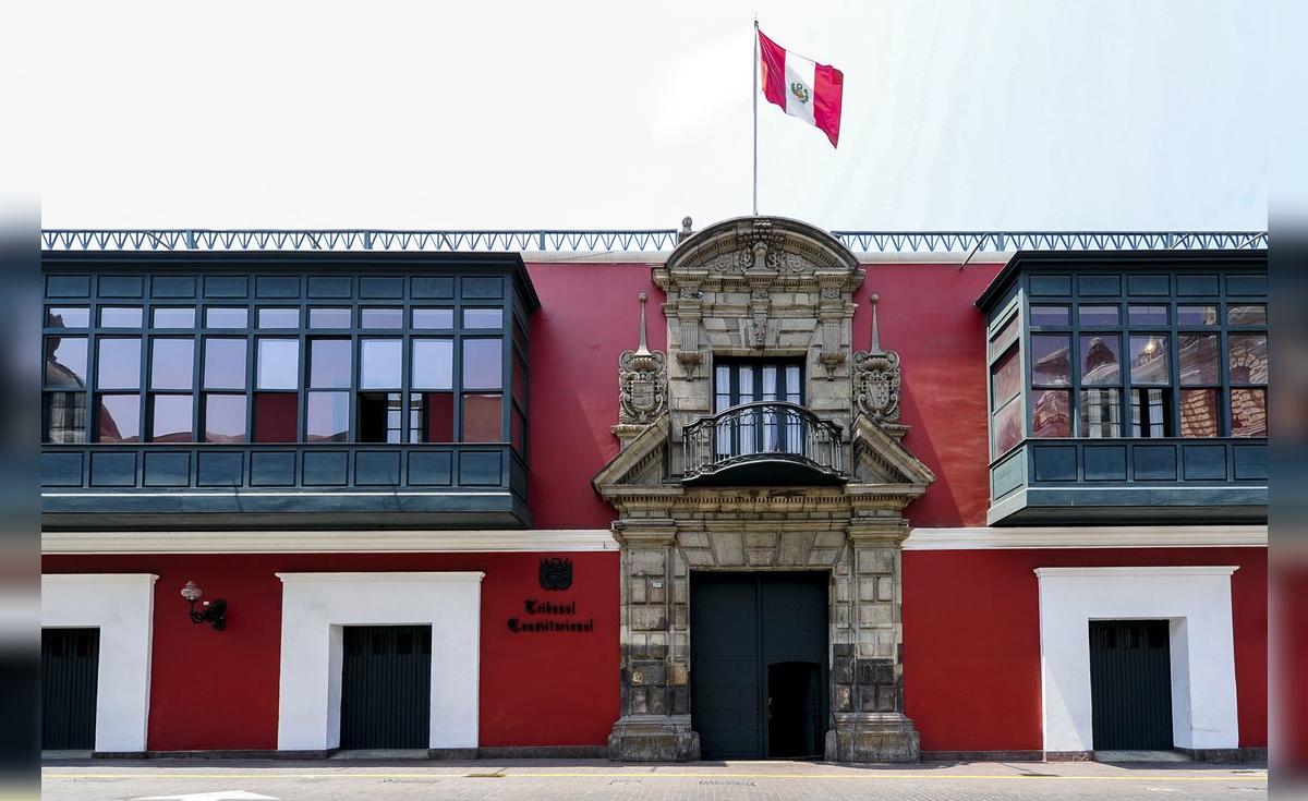 Sala Constitucional desafía al Tribunal y JNE en una confrontación judicial