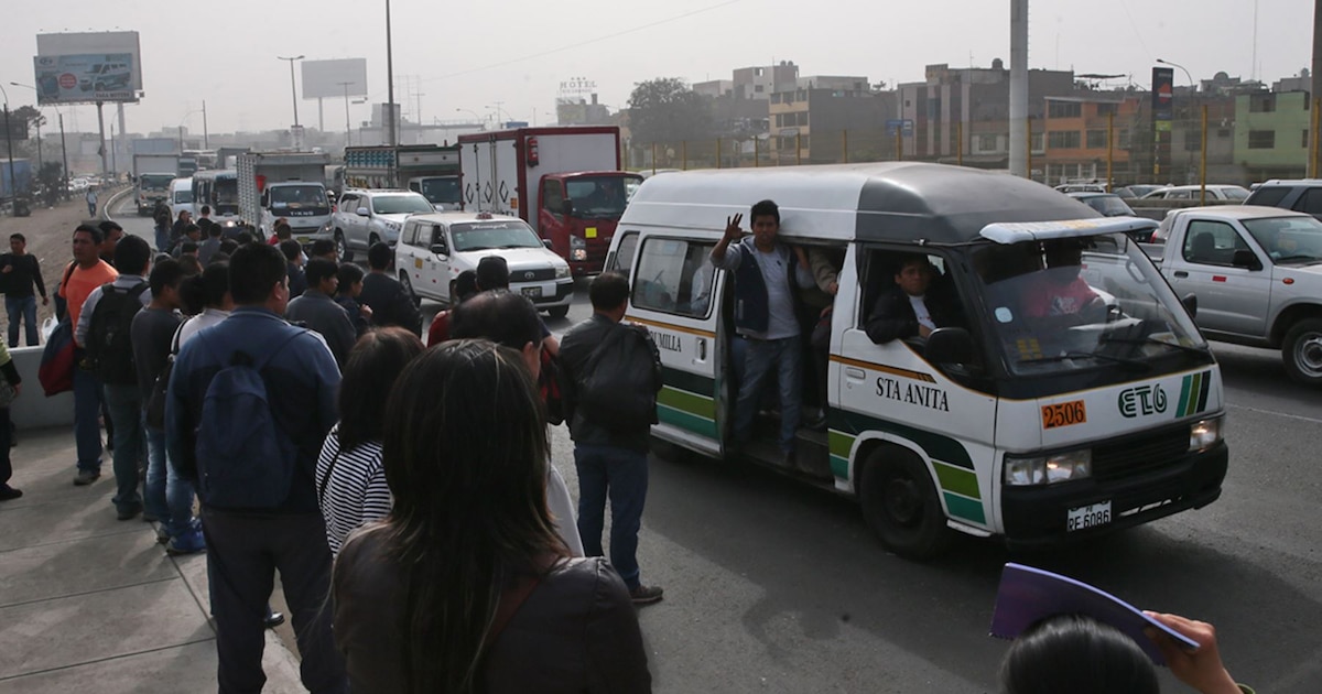 Transportistas en el Callao se unen parcialmente a la protesta contra la inseguridad