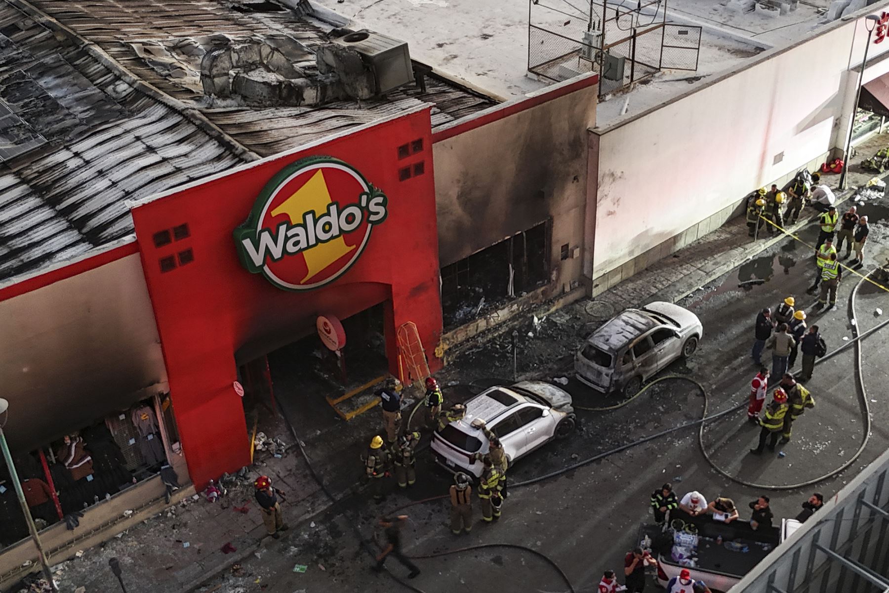 Tragedia en Hermosillo: Mueren 22 Personas en Devastador Incendio en Tienda Waldo’s durante compras por Día