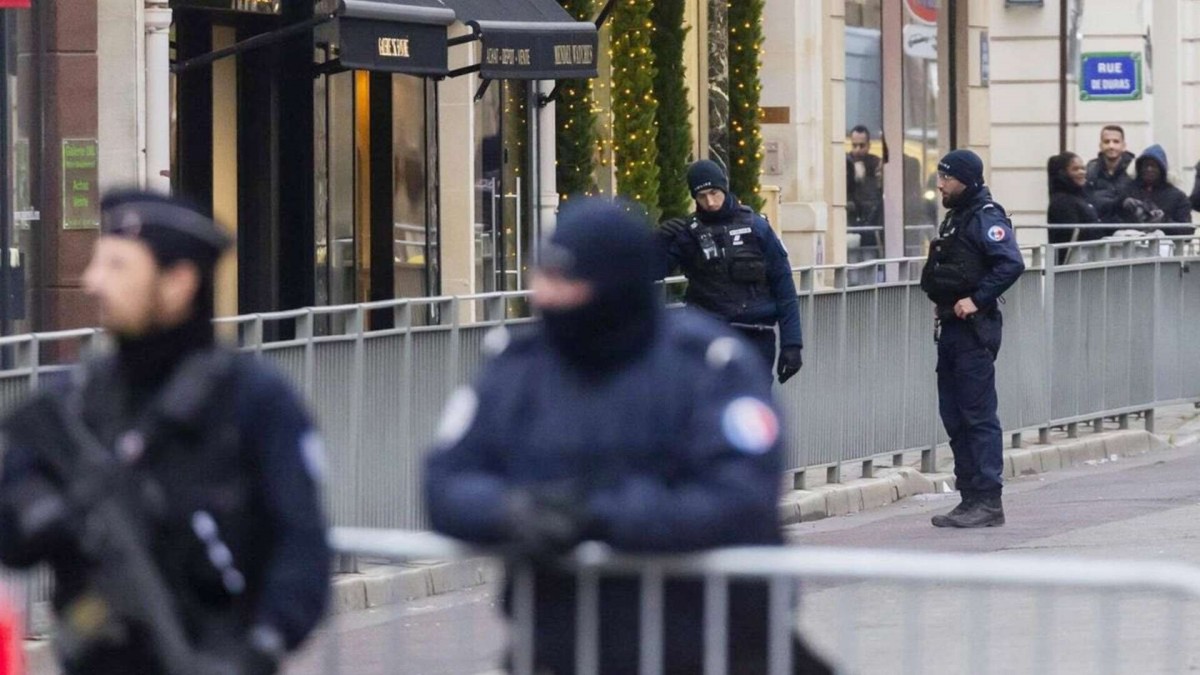 Atropella a Peatones y Ciclistas en Oléron: 10 Heridos en un Ataque Voluntario y Yihadista