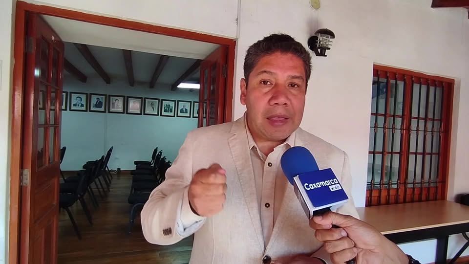 Economista advierte que minería ilegal financia campañas políticas en Cajamarca