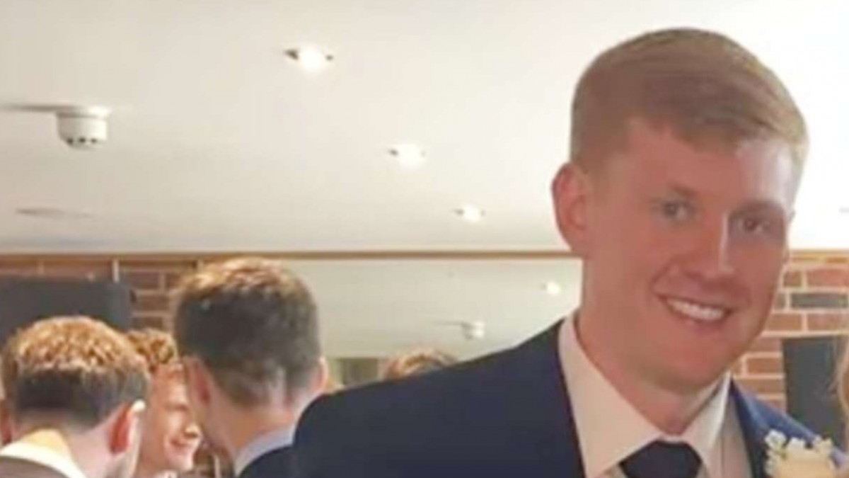 ¡Joven de 23 años con dolor en el cuello muere por cáncer en etapa 4 tras ser mal diagnosticado y recetarle solo paracetamol!