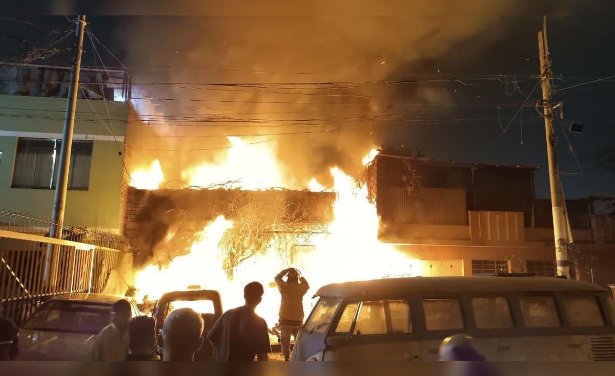 Gran incendio en El Rímac moviliza múltiples unidades de bomberos