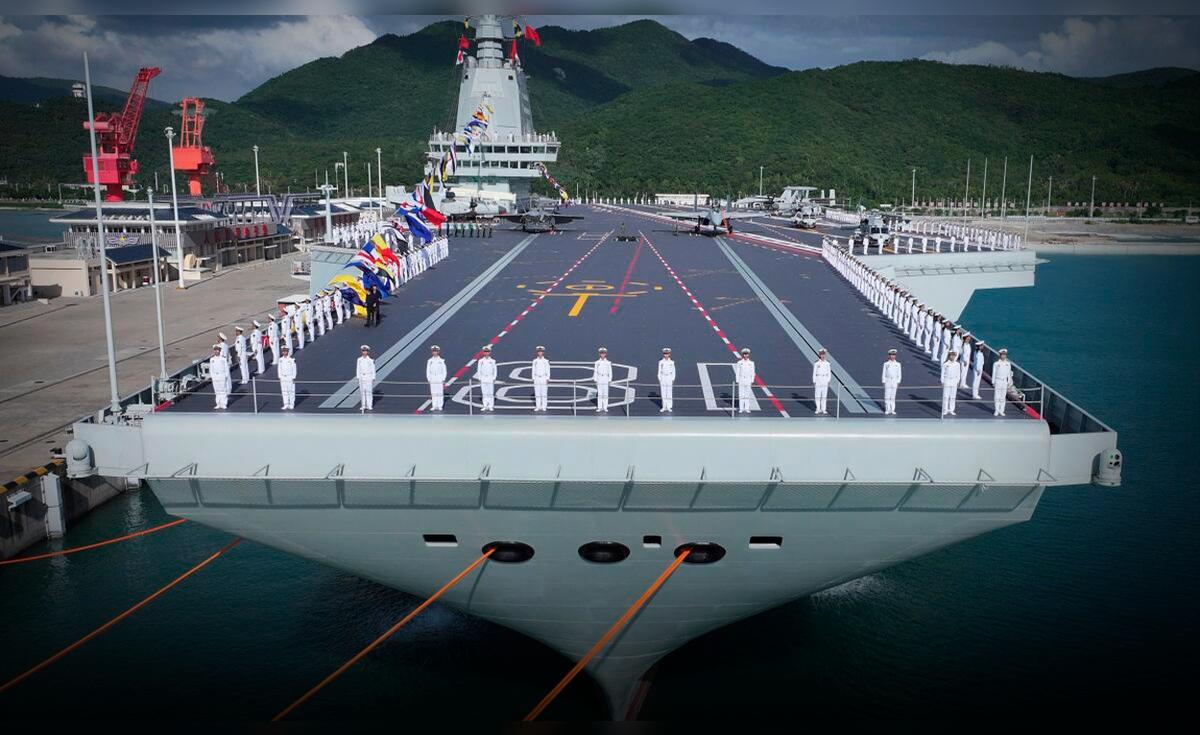 China despliega su portaaviones más avanzado Fujian, marca un nuevo poder naval y amenaza a Estados Unidos