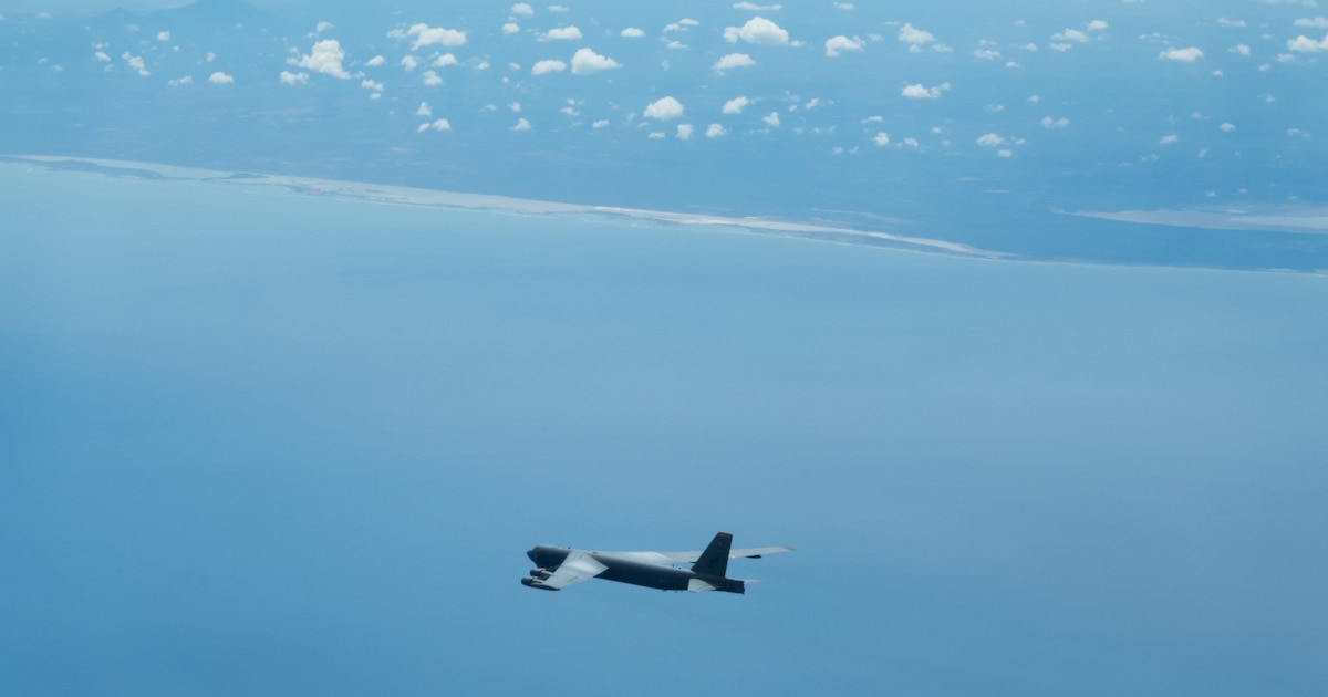 EEUU envía bombarderos B-52 cerca de Venezuela en operativo contra el narcotráfico