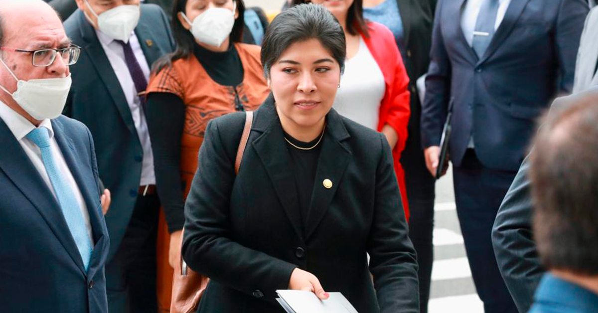 Betssy Chávez: Perú debe emitir salvoconducto por asilo internacional, afirma especialista