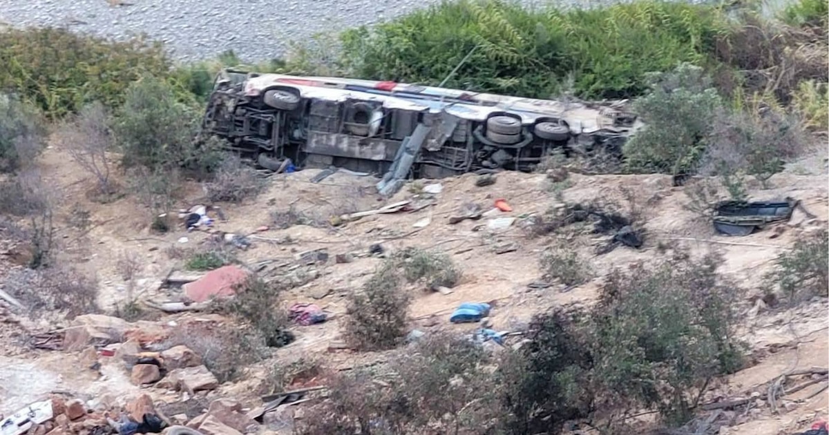 Sobreviviente de tragedia en bus Ocoña denuncia robo y pérdida de su esposa embarazada
