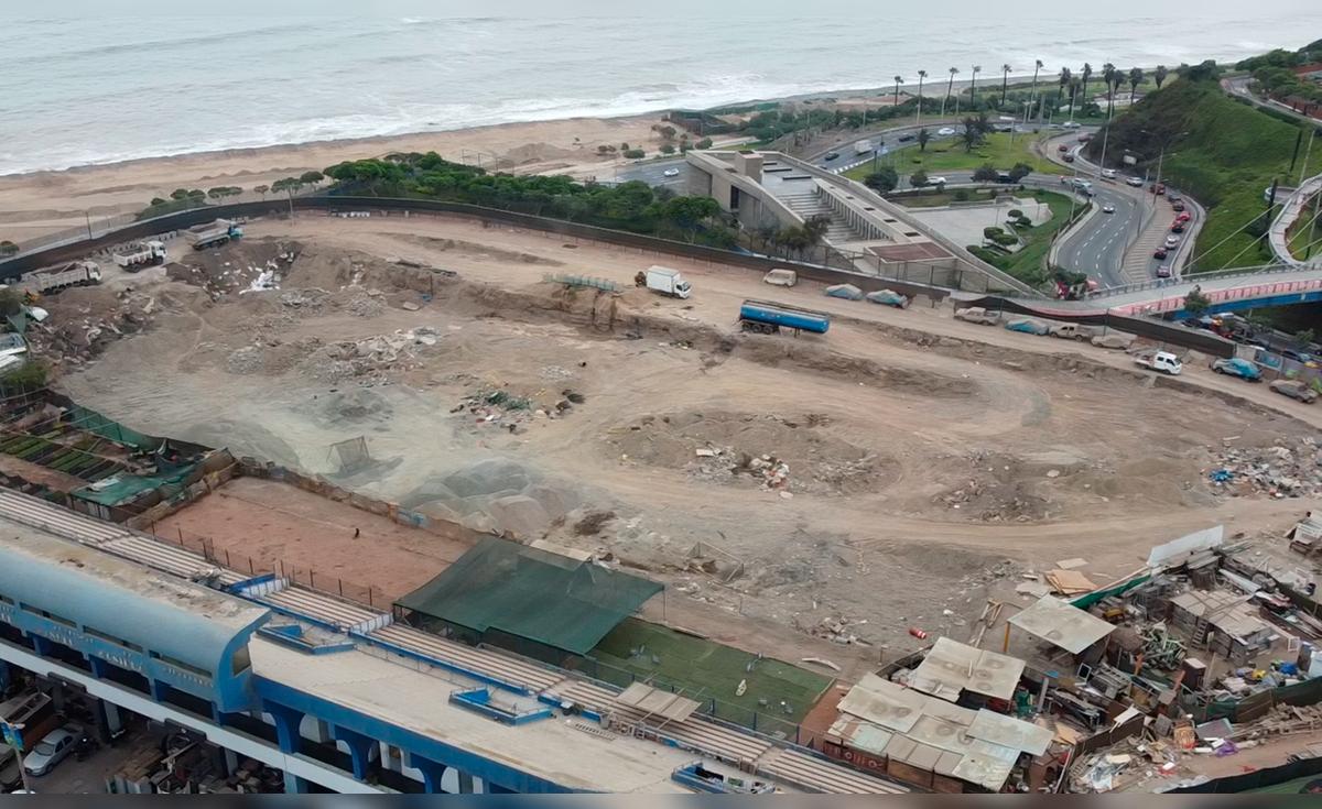 Complejo Manuel Bonilla cerrado desde hace más de dos años, convertido en estacionamiento y depósito