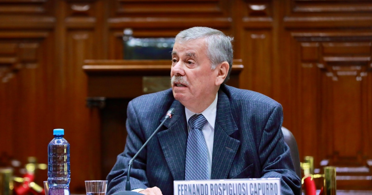 Fernando Rospigliosi critica las cartas notariales de Zaira Arias y Delia Espinoza