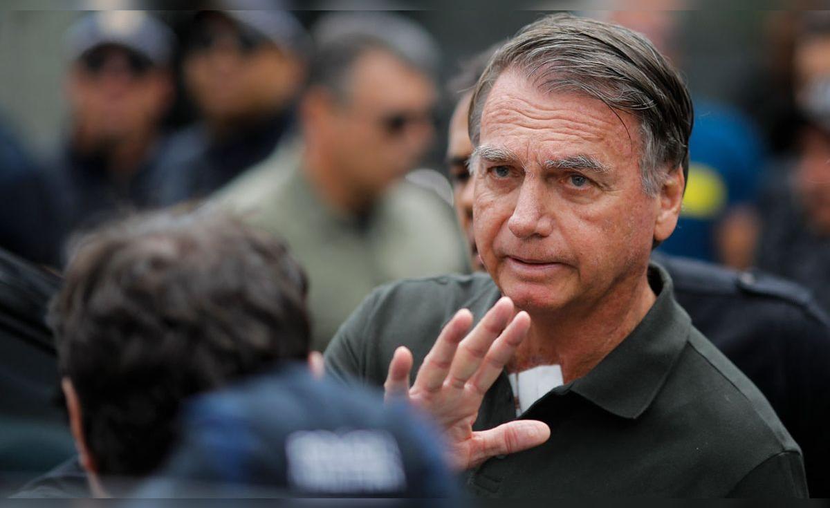 Defensa de Bolsonaro pide prisión domiciliaria por grave deterioro de salud tras condena a 27 años