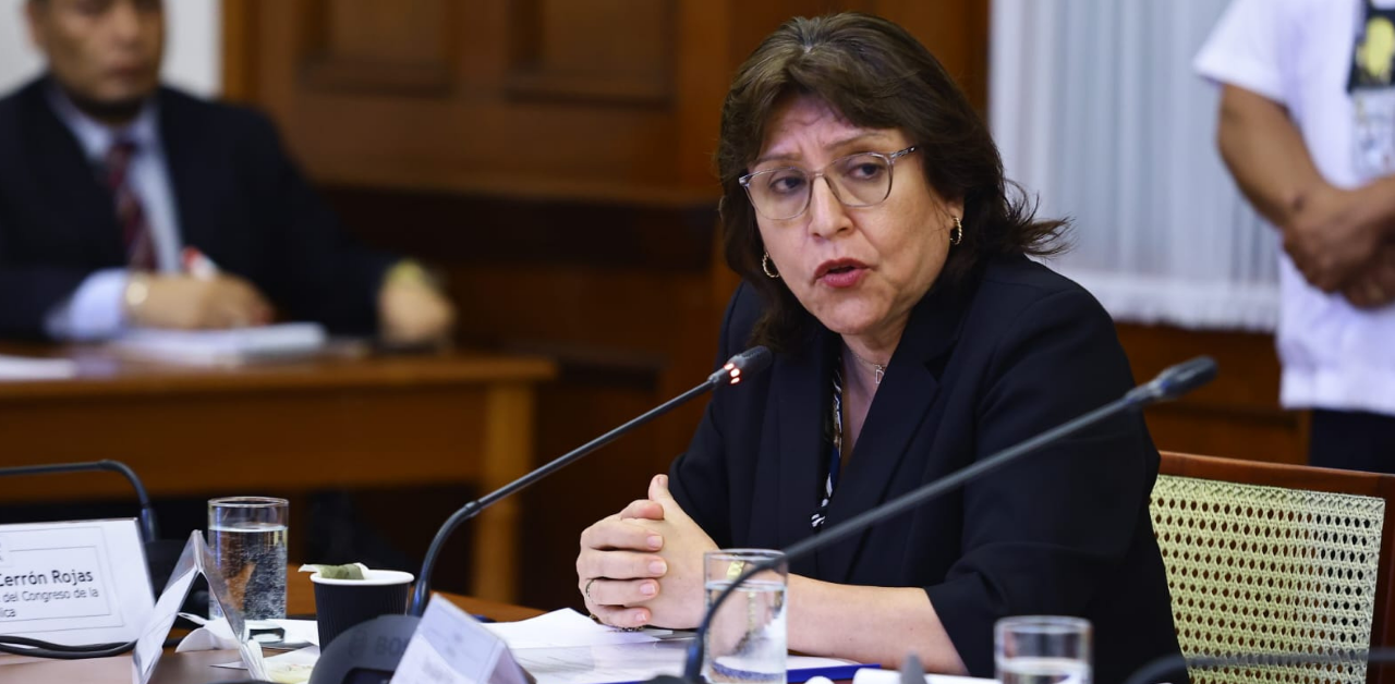 Delia Espinoza denuncia venganza política tras inhabilitación aprobada en el Congreso