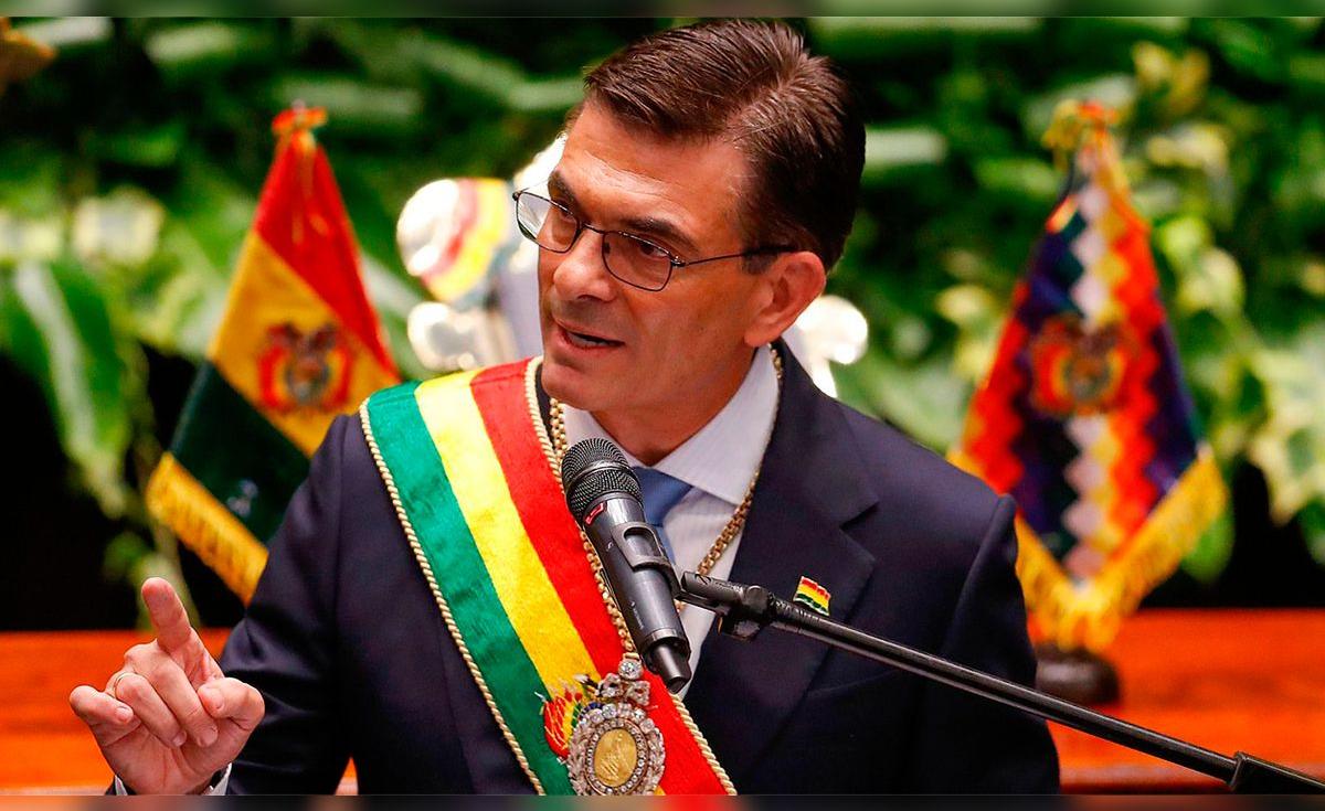 Bolivia elimina impuestos insignificantes y reduce en un 30% el gasto público para estabilizar su economía y atraer millones en financiamiento externo