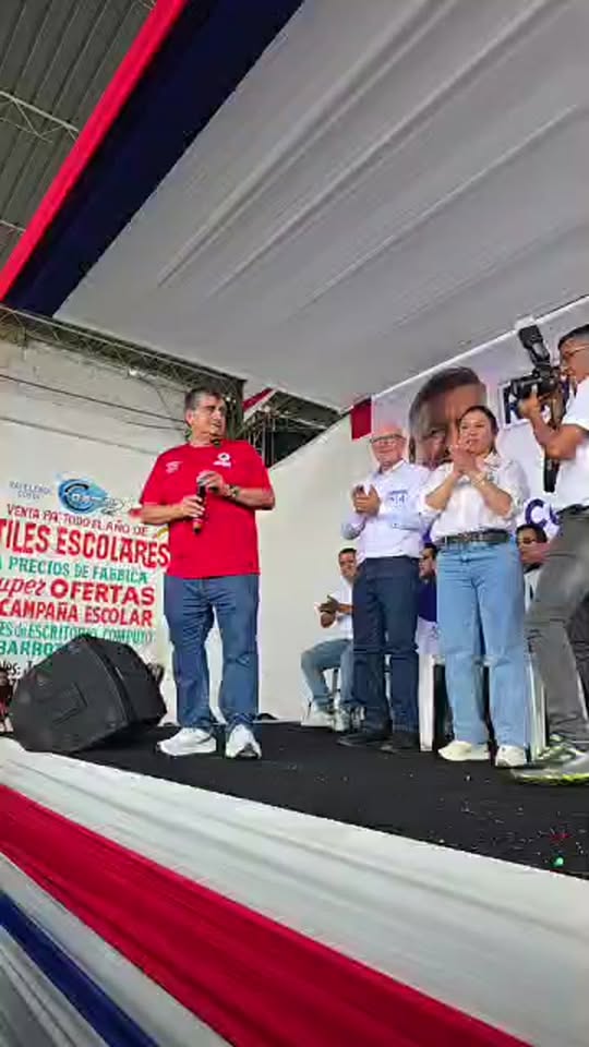 Líderes políticos destacan avances en educación y unidad en Cajamarca