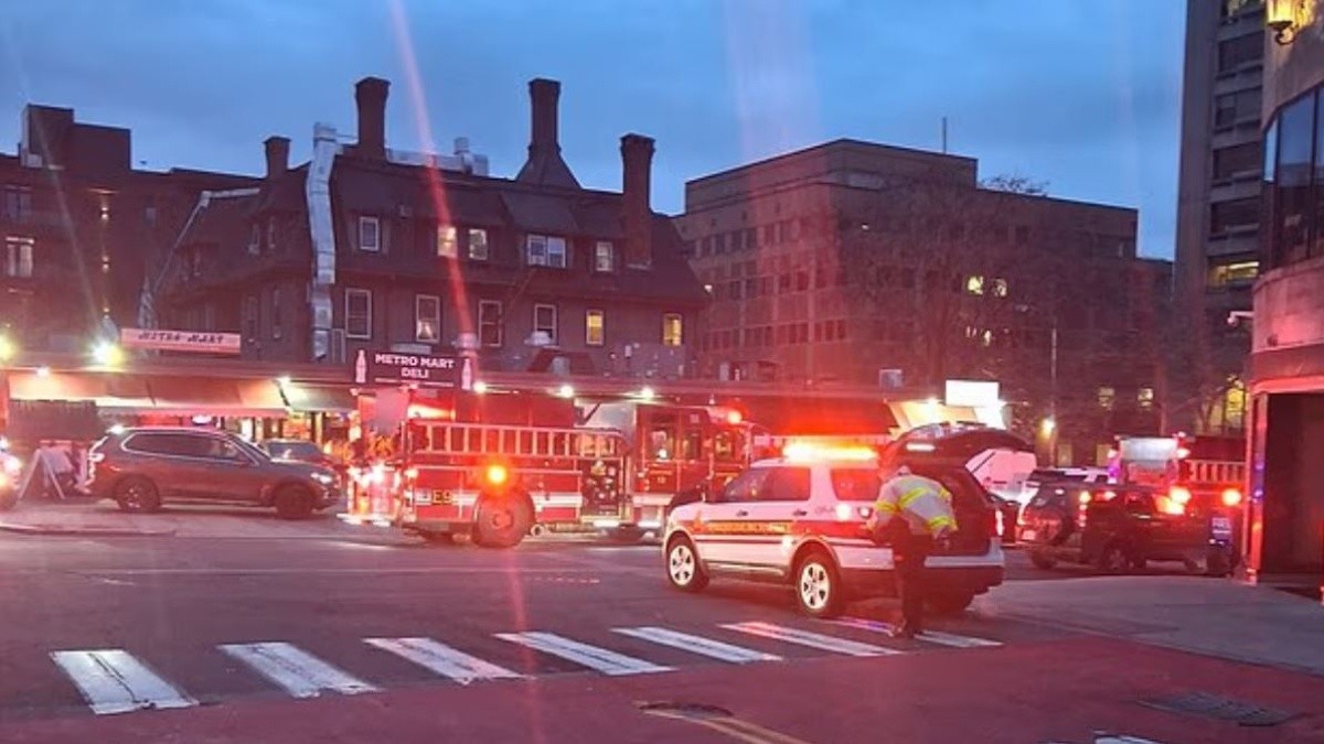 Trump confirma que el sospechoso del tiroteo en la Universidad Brown de EE.UU. no ha sido detenido