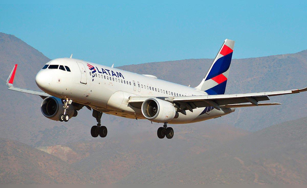 LATAM reduce rutas en Perú y atribuye a la TUUA su salida de destinos principales