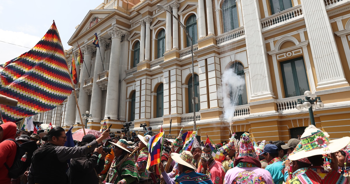 Central Obrera Boliviana confirma huelga nacional contra eliminación de subsidios a combustibles