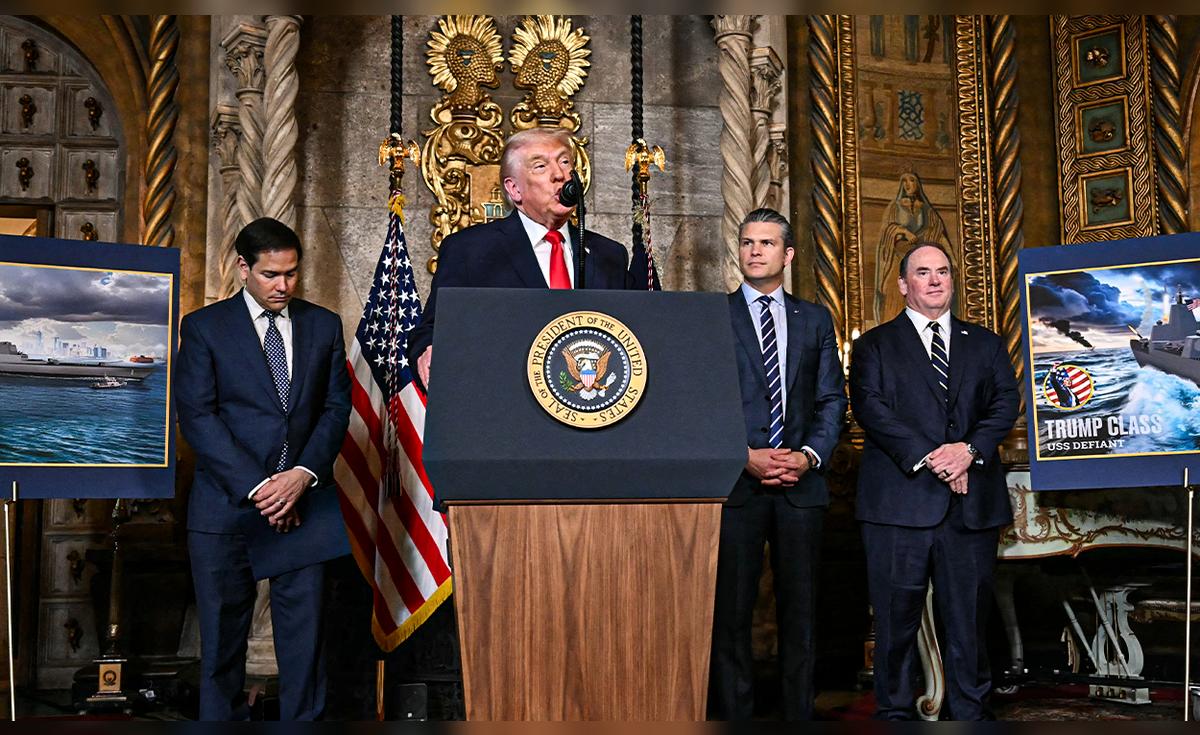 Trump sugiere que Maduro debería dimitir y advierte que resistirse podría ser su última opción