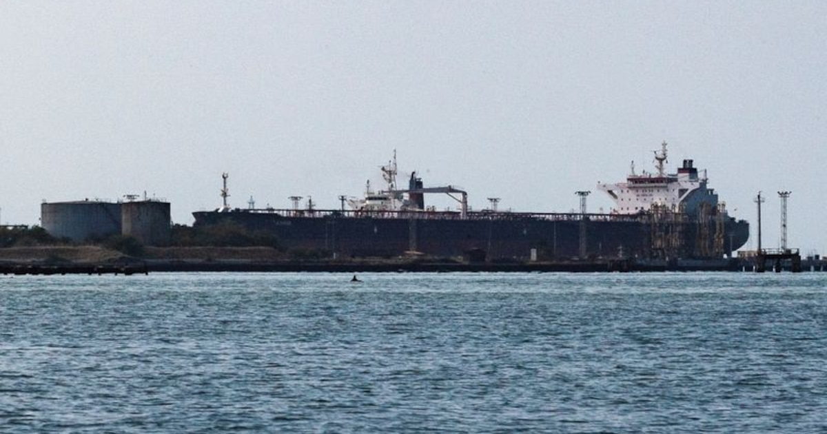 PDVSA recurre a almacenamiento flotante de crudo ante sanciones y bloqueo de EE.UU.