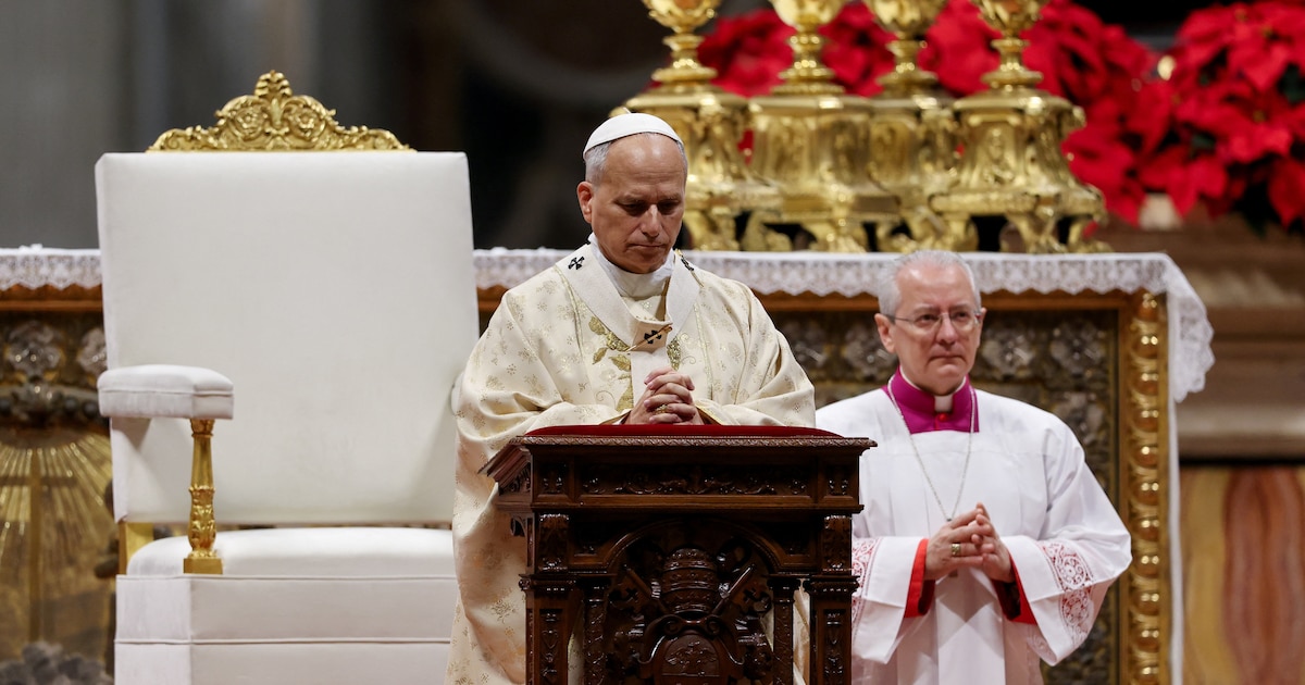 El papa León XIV en su primera misa navideña condena las guerras que dejan heridas abiertas y afectan a las poblaciones vulnerables