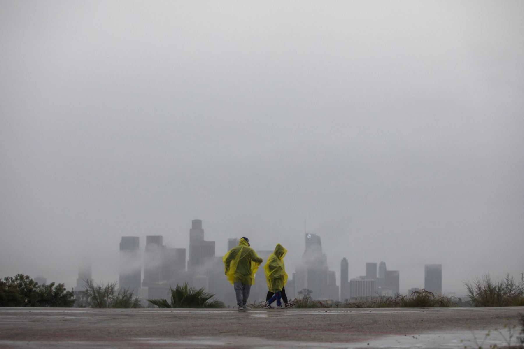 Nuevas tormentas y lluvias intensas azotan California en Navidad, con riesgo de inundaciones y deslizamientos