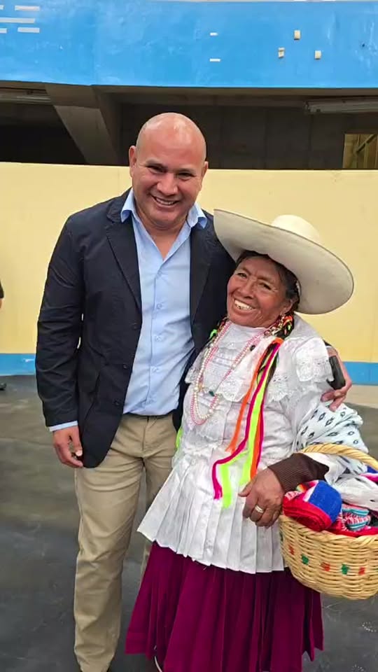 Alcalde de Cajamarca impulsa proyectos y ayuda social en la provincia