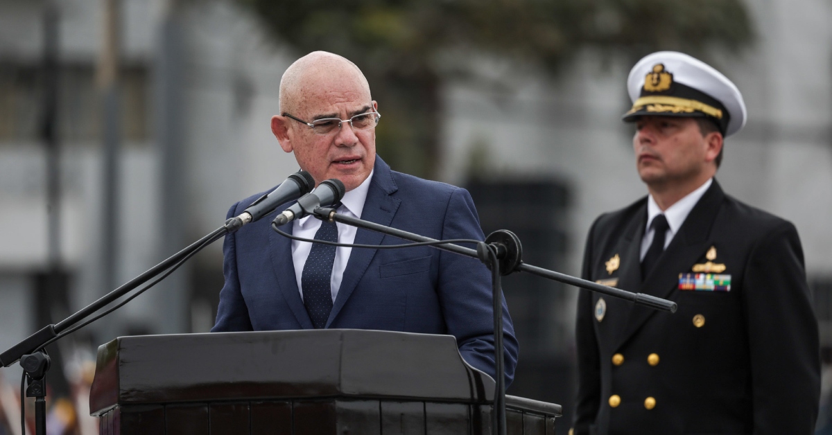 Premier Ernesto Álvarez resalta la colaboración entre PNP y FF.AA. contra la delincuencia